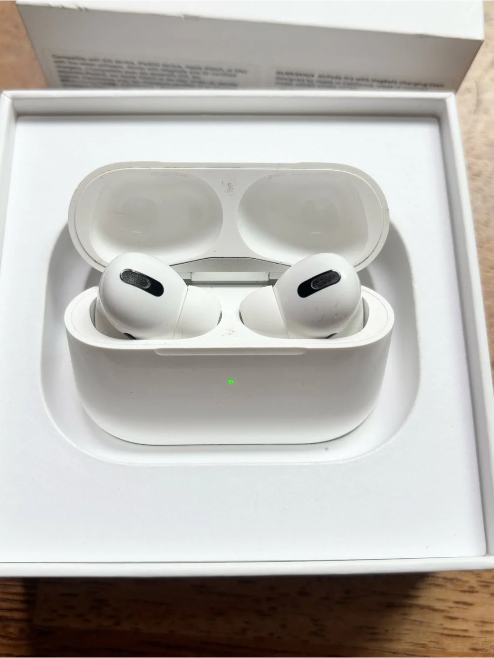 Apple - Airpods Pro A2084 White -  Active Noise Cancellation